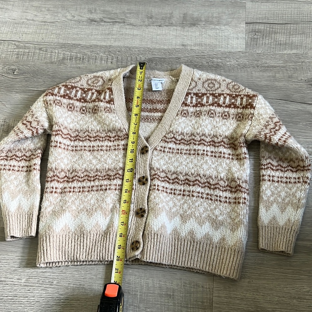 Women’s, small Cashmere sweater.   Never worn.  Cupcakes and cashmere.